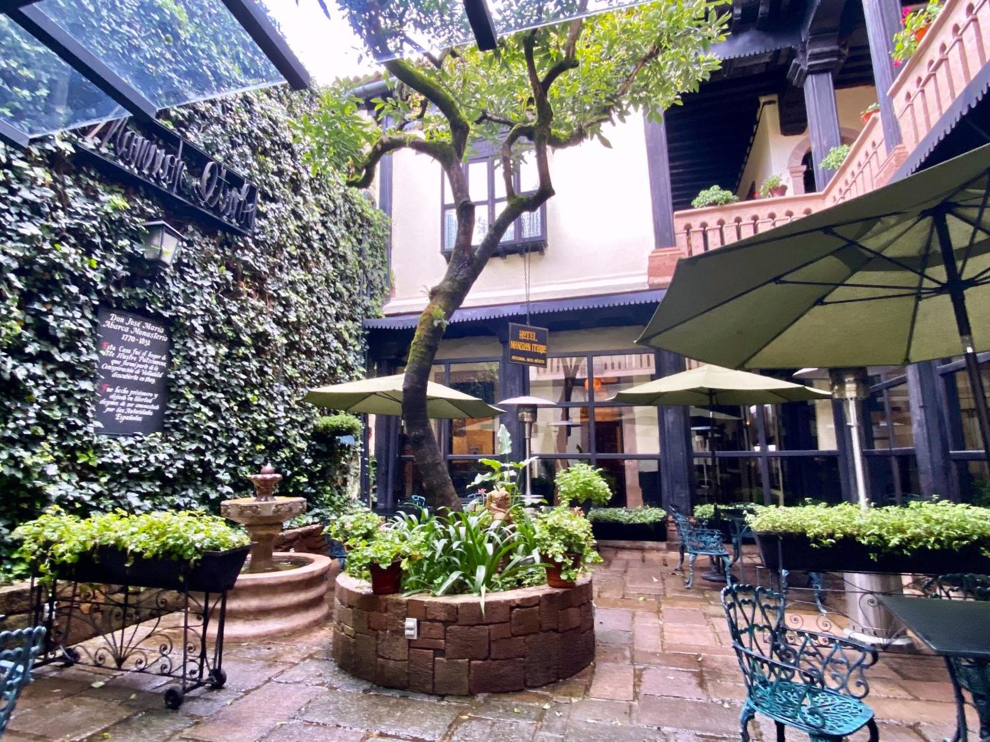 Hotel Mansion Iturbe Pátzcuaro Εξωτερικό φωτογραφία